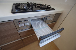 【キッチン】 | 【仲介手数料無料！！】稲城市東長沼　新築戸建て（全1棟）1号棟　6880万円 | グリル