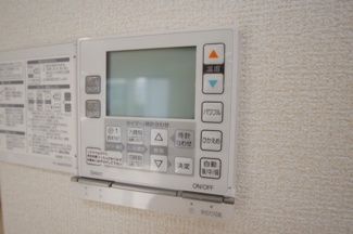 【発電・温水設備】 | 【仲介手数料無料！！】稲城市東長沼　新築戸建て（全1棟）1号棟　6880万円 | 床暖房コントロールパネル