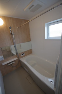 【浴室】 | 【仲介手数料無料！！】稲城市東長沼　新築戸建て（全1棟）1号棟　6880万円 | 浴室2帖（1坪）