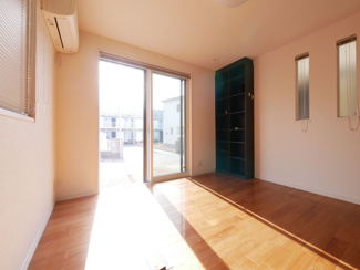 【洋室】 | 笛吹市石和町唐柏 平成27年築 積水ハウス施工 敷地159坪 | 1階洋室7帖　