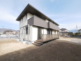 【外観】 | 平成27年築　積水ハウス施工シャーウッド　太陽光発電つき