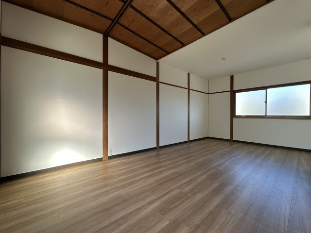 神戸市垂水区星陵台7丁目戸建の洋室