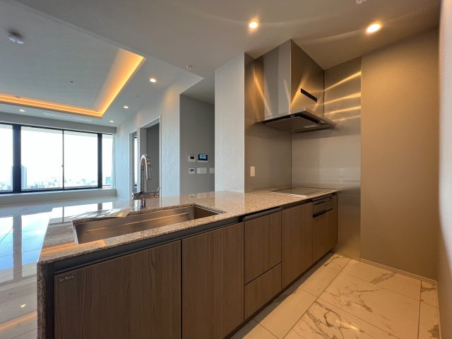 Brillia Tower堂島　中之島小学校区のキッチン|Brillia Tower堂島　キッチン