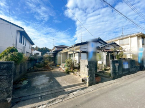ひたちなか市柳が丘　中古戸建の駐車場