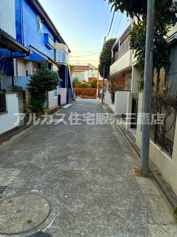 武蔵野市吉祥寺南町４丁目 中央線 吉祥寺駅 新築戸建の前面道路含む現地写真