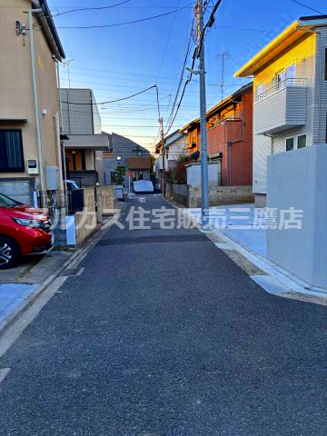 武蔵野市吉祥寺南町４丁目 中央線 吉祥寺駅 新築戸建の前面道路含む現地写真