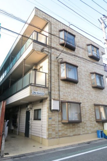 【外観】 | お花茶屋の賃貸物件。
「フルールメゾン」のことなら(株)メイワ・エステートへお任せください。
建物外観を気になさる方へ、見た目の良い物件です