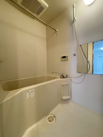 ブランノワール早稲田の浴室