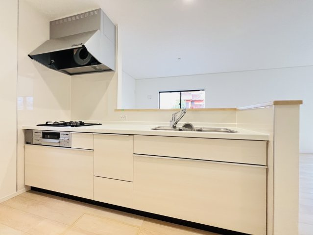 碧南市鴻島町四丁目81番1、81番2『仲介手数料無料』新築戸建てのキッチン