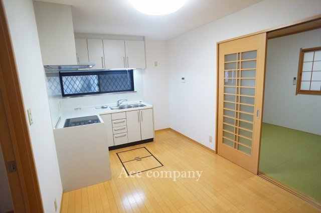 【居間・リビング】 | 東大阪市金岡2丁目 | 【DK：約7.5帖】全室クロス貼替え済みです☆