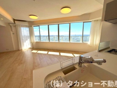 【居間・リビング】 | ベイマークスクエアシティコートタワー | ゆったり過ごせるリビングです