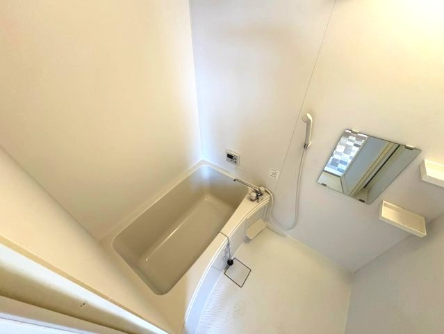 一須賀野村ビルの浴室