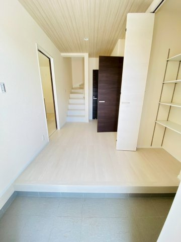 リーブルガーデン／東区榎町第六／３号棟の玄関