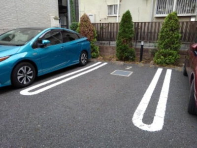 【駐車場】 | グランソレイユ | 駐車場