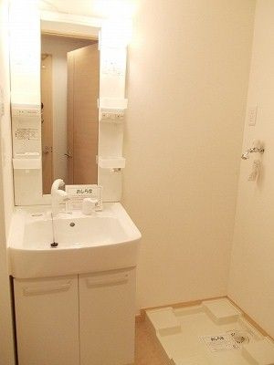 【洗面所】 | グランソレイユ | スペースが確保できる洗面所です