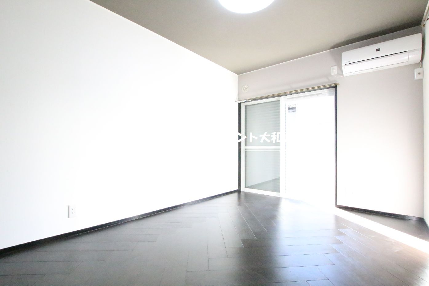 フラットストーン相模の居間・リビング