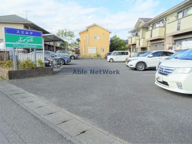 スエルテの駐車場|駐車場