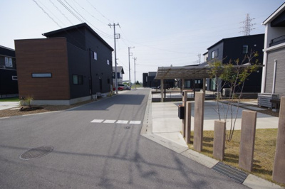 【前面道路含む現地写真】 | 真岡市台町3SLDK中古住宅