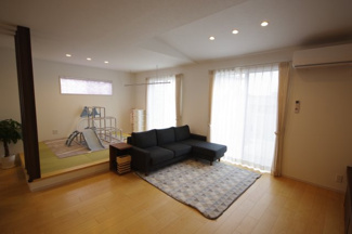 【居間・リビング】 | 真岡市台町3SLDK中古住宅