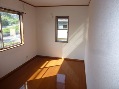 【洋室】 | サンライト大谷