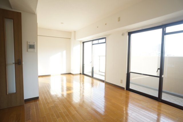 カデット真趣園　宝塚の居間・リビング