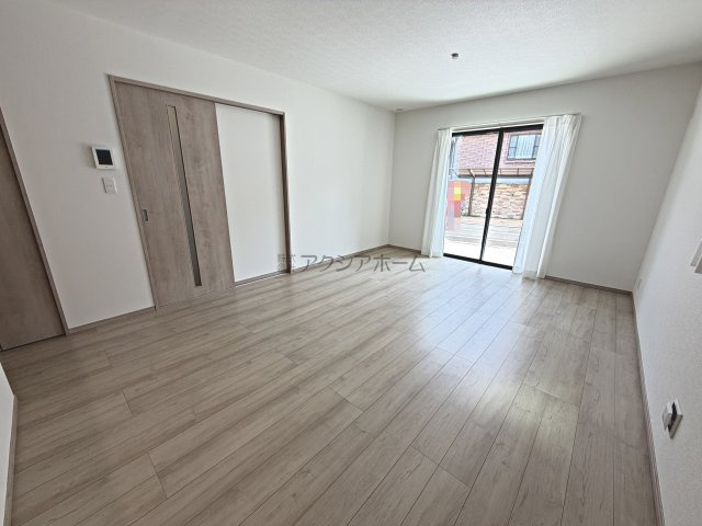 東村山市恩多町3丁目・全12棟　新築一戸建　L号棟の居間・リビング