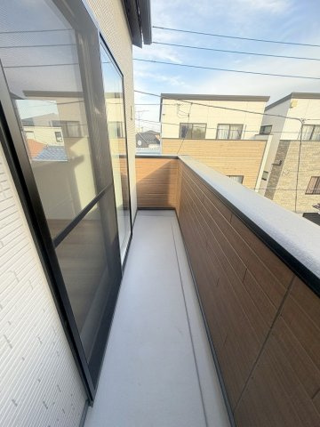 三郷市寄巻　新築戸建　全1棟のバルコニー|3階の南向きバルコニー
