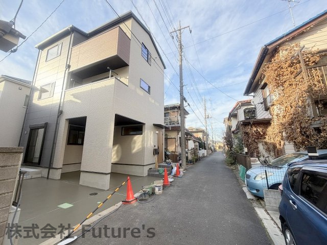 三郷市寄巻　新築戸建　全1棟の前面道路含む現地写真|前面道路含む現地写真です。