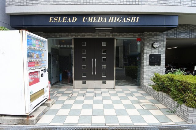 エスリード梅田東のエントランス