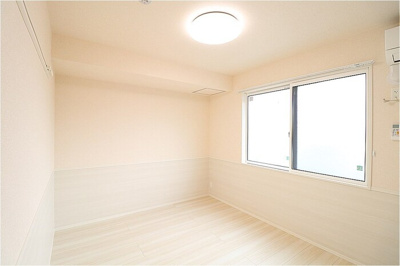 【洋室】 | ニーナサクレ