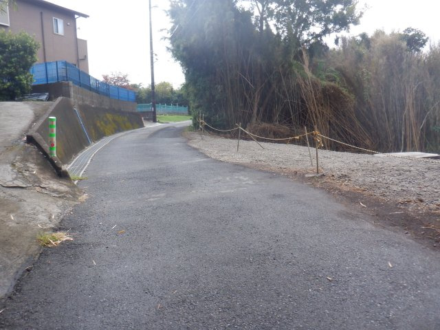 波左間の前面道路含む現地写真