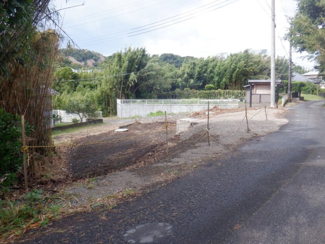 波左間の前面道路含む現地写真
