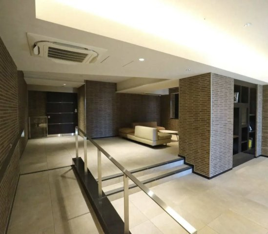 ザ・パークハウス昭和吹上のエントランス|ペット対応♪築浅中古マンションです！お問い合わせお待ちしております♪