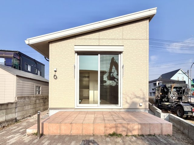 【中古戸建】高崎市吉井町下長根の外観|■外観｜閑静な住宅街で始める新しい暮らし♪開放的な毎日をあなたへ(^^♪
