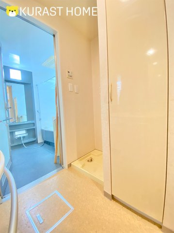 グラン・ブルー二条城北　4階の洗面所