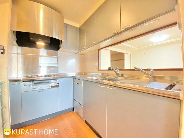 グラン・ブルー二条城北　4階のキッチン