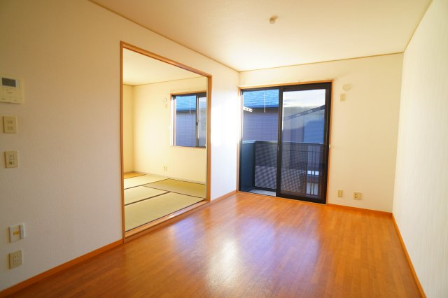 エクレール法蓮Ⅰの居間・リビング