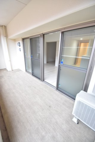 大阪市都島区東野田町５丁目の賃貸マンションのバルコニー