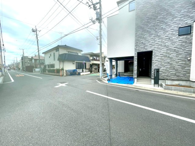 中野区江古田１丁目　新築一戸建　都営大江戸線　新江古田の前面道路含む現地写真