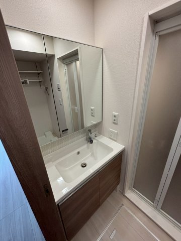 D-ROOM大塚町の洗面所