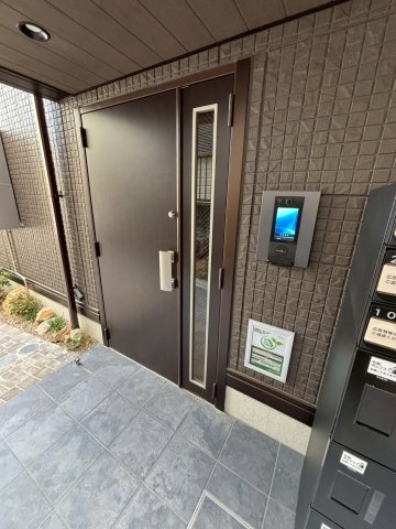 D-ROOM大塚町のエントランス