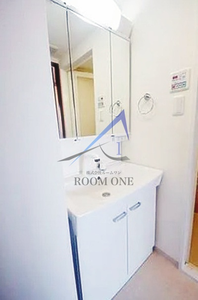 グランフォース西新井アヴェニールの洗面所|洗面台です。