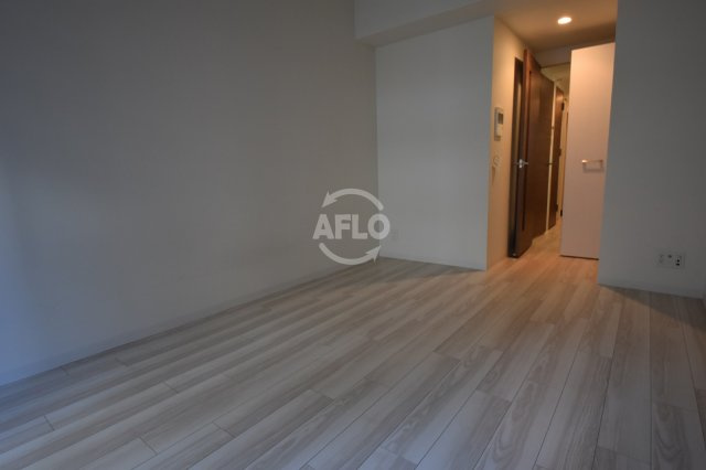 エスリード谷町四丁目の居間・リビング|エスリード谷町四丁目 洋室