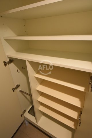 エスリード谷町四丁目の収納|エスリード谷町四丁目 下足入れ