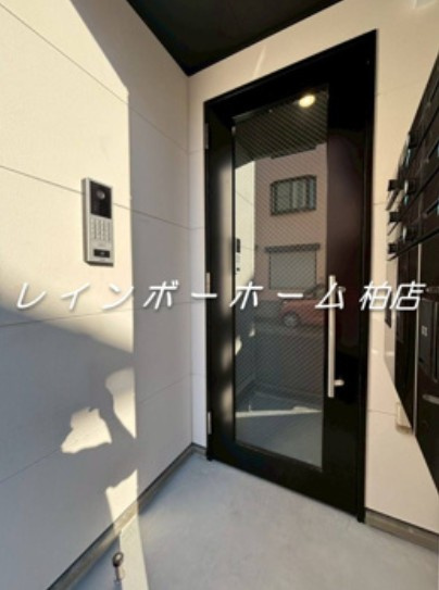 特典：仲介手数料が無料です!!のエントランス|同施工。参考写真。
