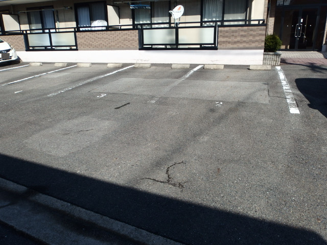 コート辻の駐車場