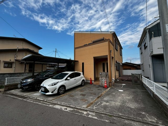 泉佐野市鶴原4丁目　　戸建