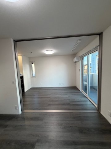 ディアライズ久米中央の居間・リビング