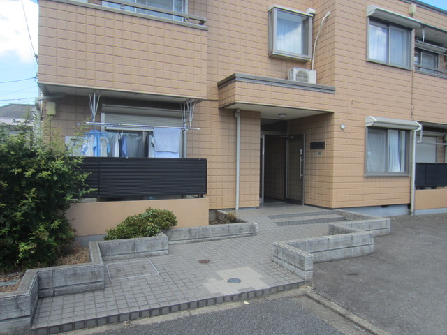 メゾン五香の外観|★開放感のあるエントランス★