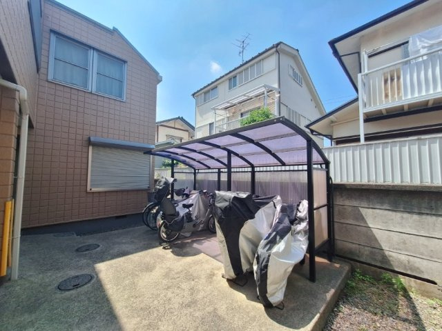 メゾン五香のその他共用部分|★屋根付き駐輪スペース★